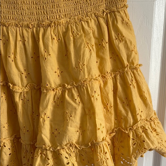 American Eagle Outfitters Yellow Tiered Mini Skirt with Eyelet Embroidery Size S - Picture 6 of 7